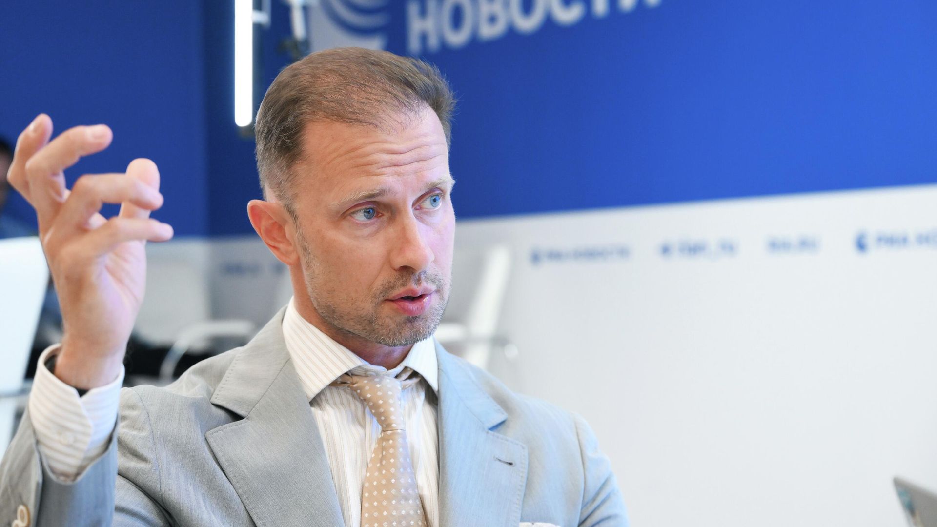 Генеральный директор АО Глонасс Алексей Райкевич на стенде РИА Новости, ВЭФ-2025 Генеральный директор АО Глонасс Алексей Райкевич на стенде РИА Новости, ВЭФ-2025 - РИА Новости, 1920, 03.09.2025