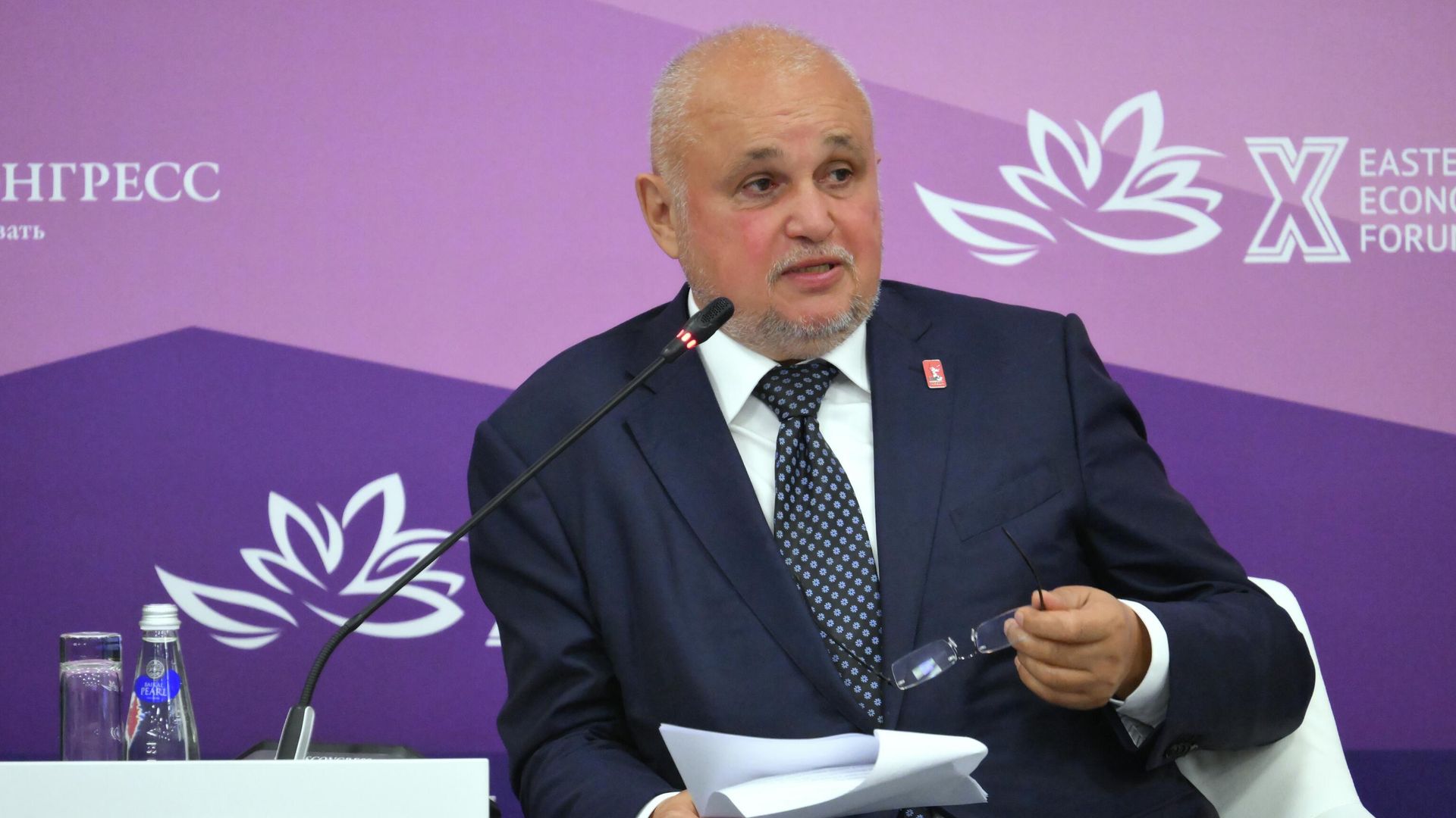 Министр энергетики РФ Сергей Цивилев на сессии Электроэнергия для развития Дальнего Востока в рамках ВЭФ-2025 Министр энергетики РФ Сергей Цивилев на сессии Электроэнергия для развития Дальнего Востока в рамках ВЭФ-2025 - РИА Новости, 1920, 04.09.2025