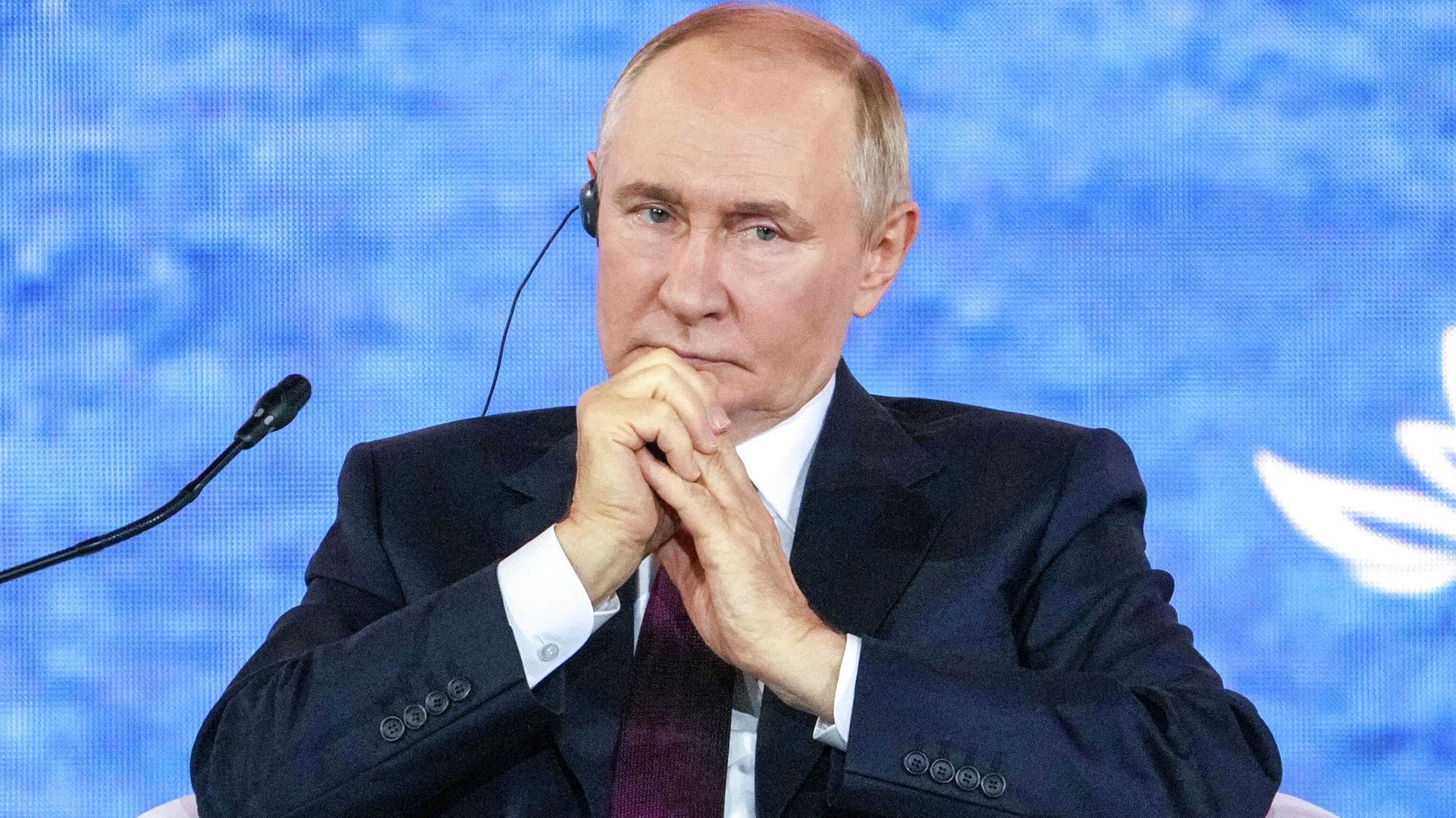 Президент России Владимир Путин на пленарной сессии Восточного экономического форума - РИА Новости, 1920, 05.09.2025