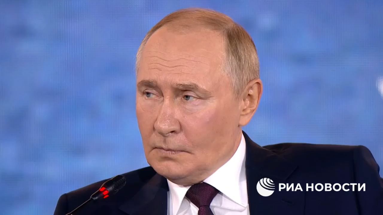 Путин: Договориться по ключевым вопросам с украинской стороной будет практически невозможно Путин: Договориться по ключевым вопросам с украинской стороной будет практически невозможно - РИА Новости, 1920, 05.09.2025