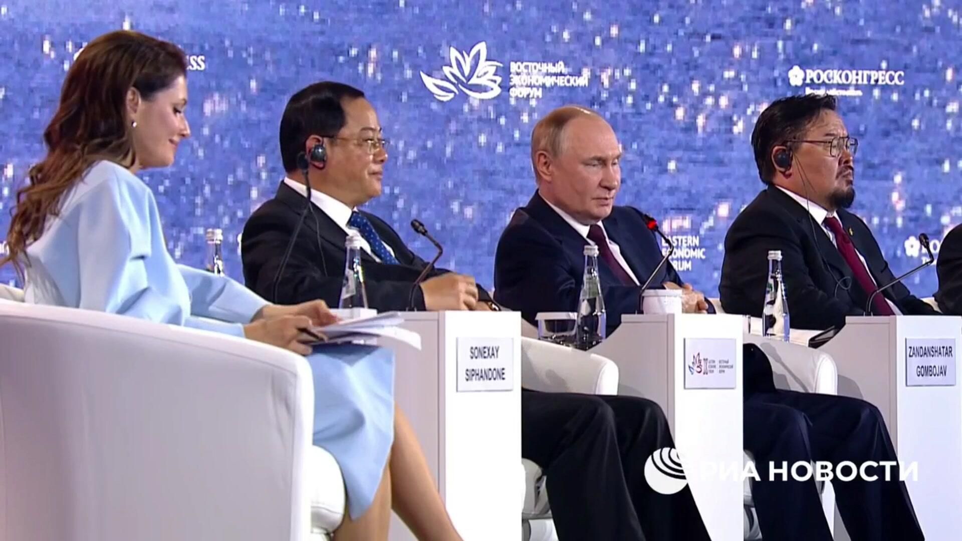 Путин об использовании ИИ в принятии решений Путин об использовании ИИ в принятии решений - РИА Новости, 1920, 05.09.2025