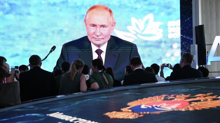Выступление президента России Владимира Путина Выступление президента России Владимира Путина