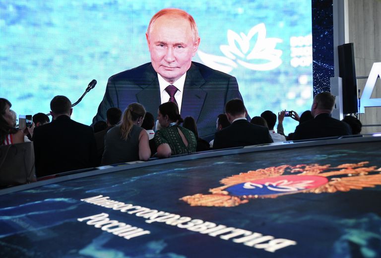 Выступление президента России Владимира Путина Выступление президента России Владимира Путина