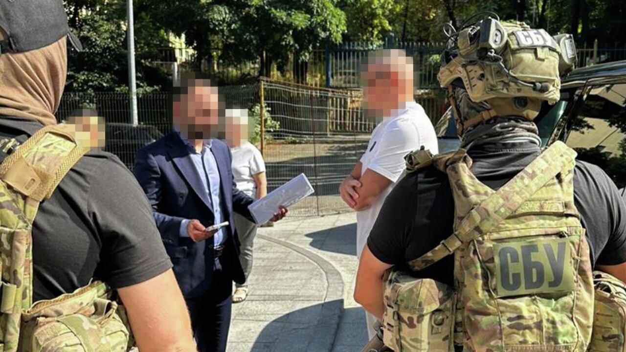 СБУ задержала экс-замглавы фискальной службы по подозрению в отмывании бюджета - РИА Новости, 1920, 05.09.2025