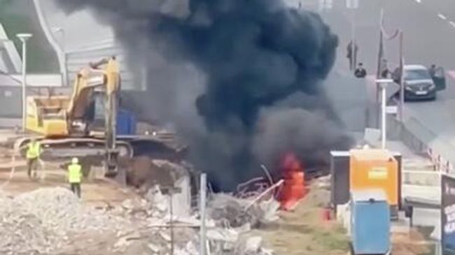 Возгорание строительного мусора на открытой площадке возле делового центра Москва-Сити