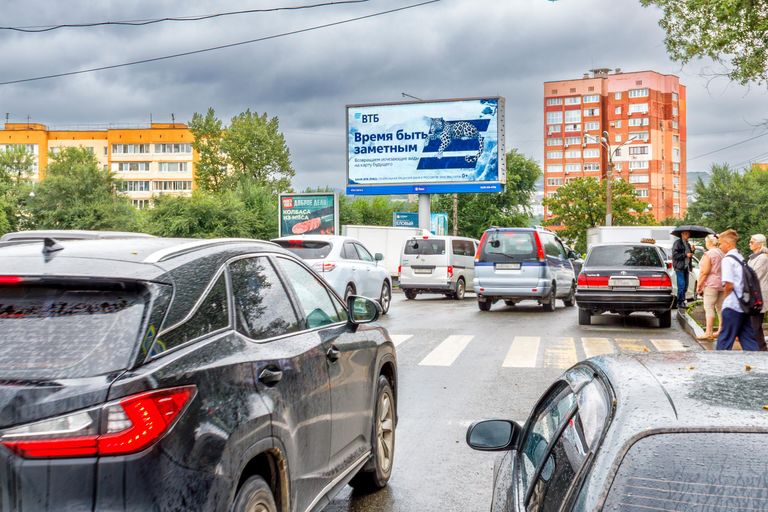 Брендированные щиты с символами кампании появились во Владивостоке Брендированные щиты с символами кампании появились во Владивостоке