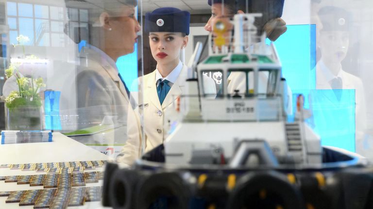 Работа форума ВЭФ-2025 Работа форума ВЭФ-2025