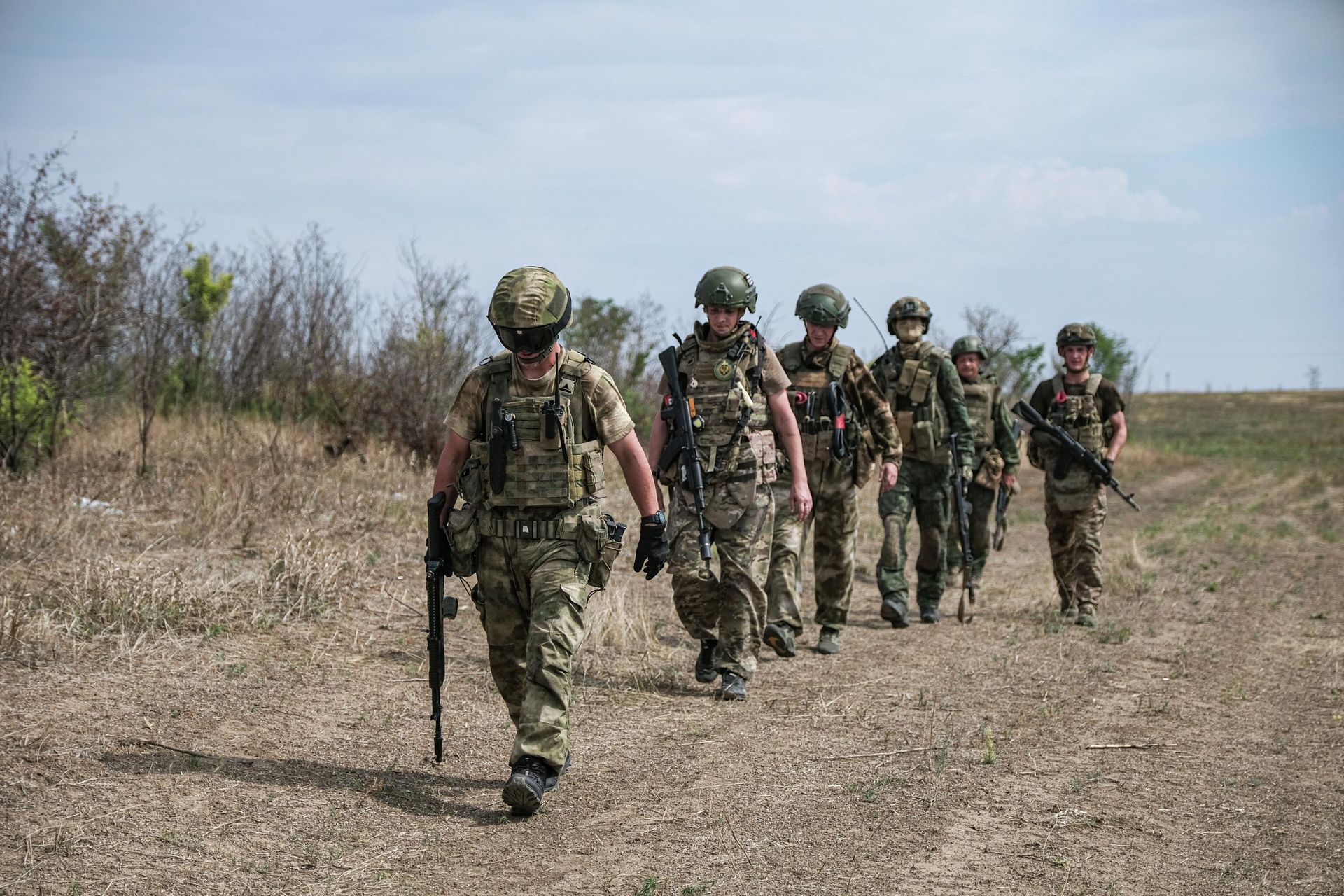 Российские военнослужащие Российские военнослужащие
