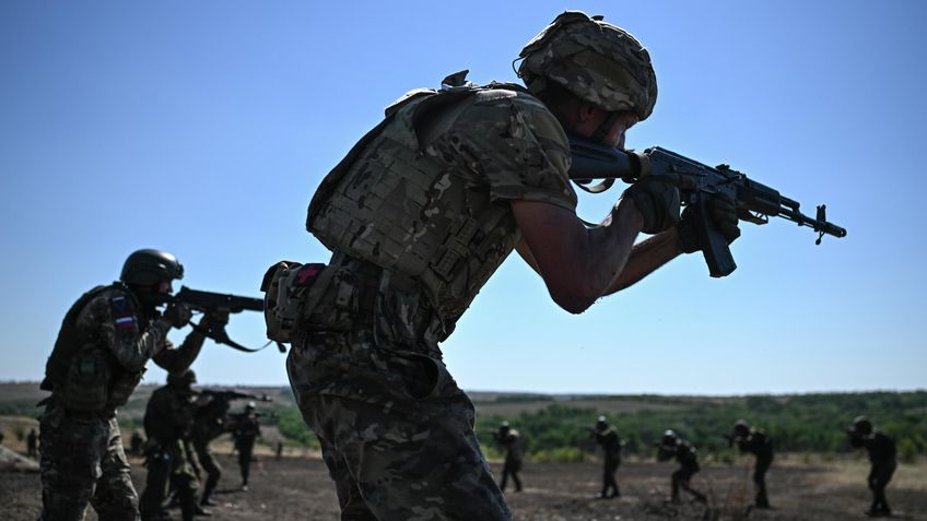 Российские военнослужащие Российские военнослужащие