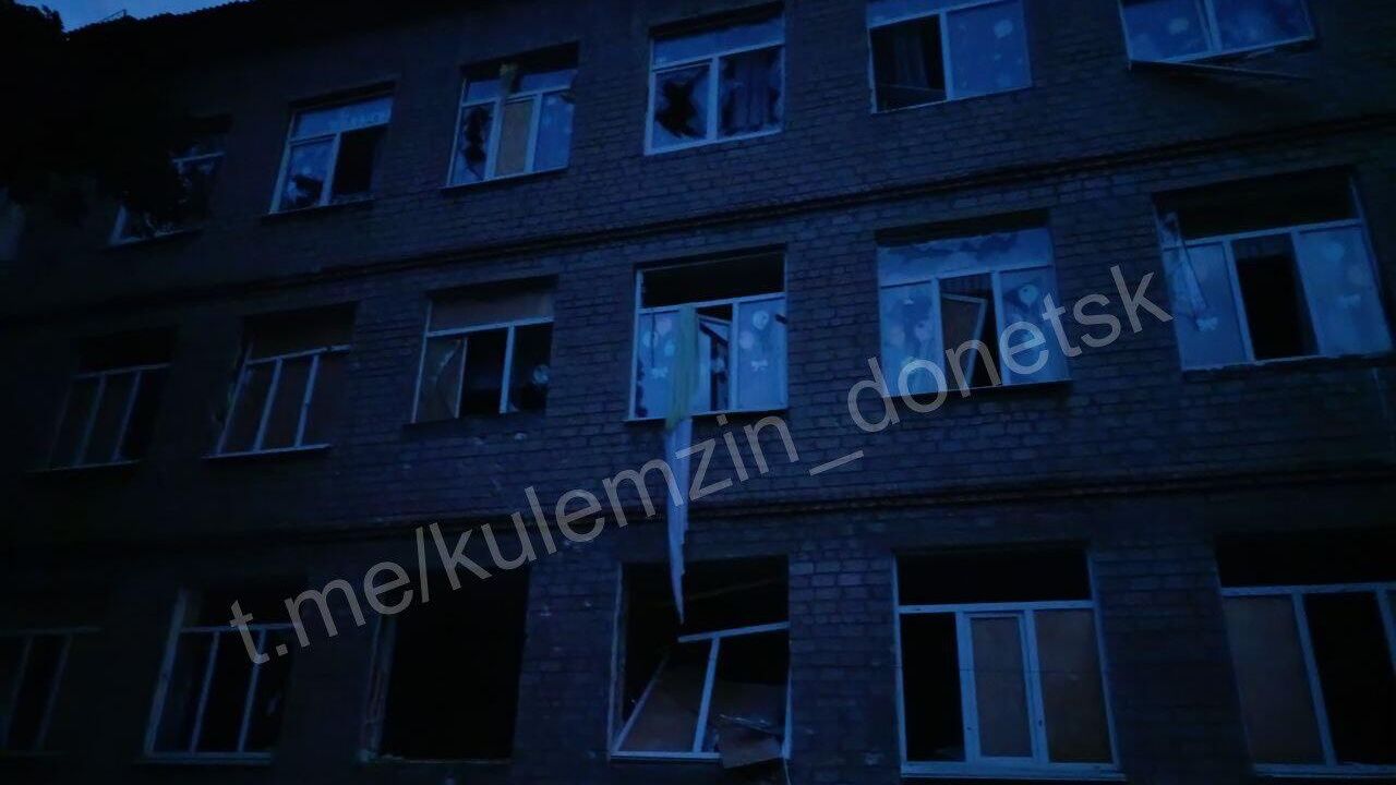 Последствия атаки ВСУ на школу в Куйбышевском районе Донецка - РИА Новости, 1920, 08.09.2025