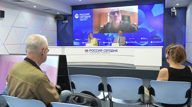 Круглый стол в формате видеомоста на тему: Международный день солидарности журналистов: современные вызовы и угрозы