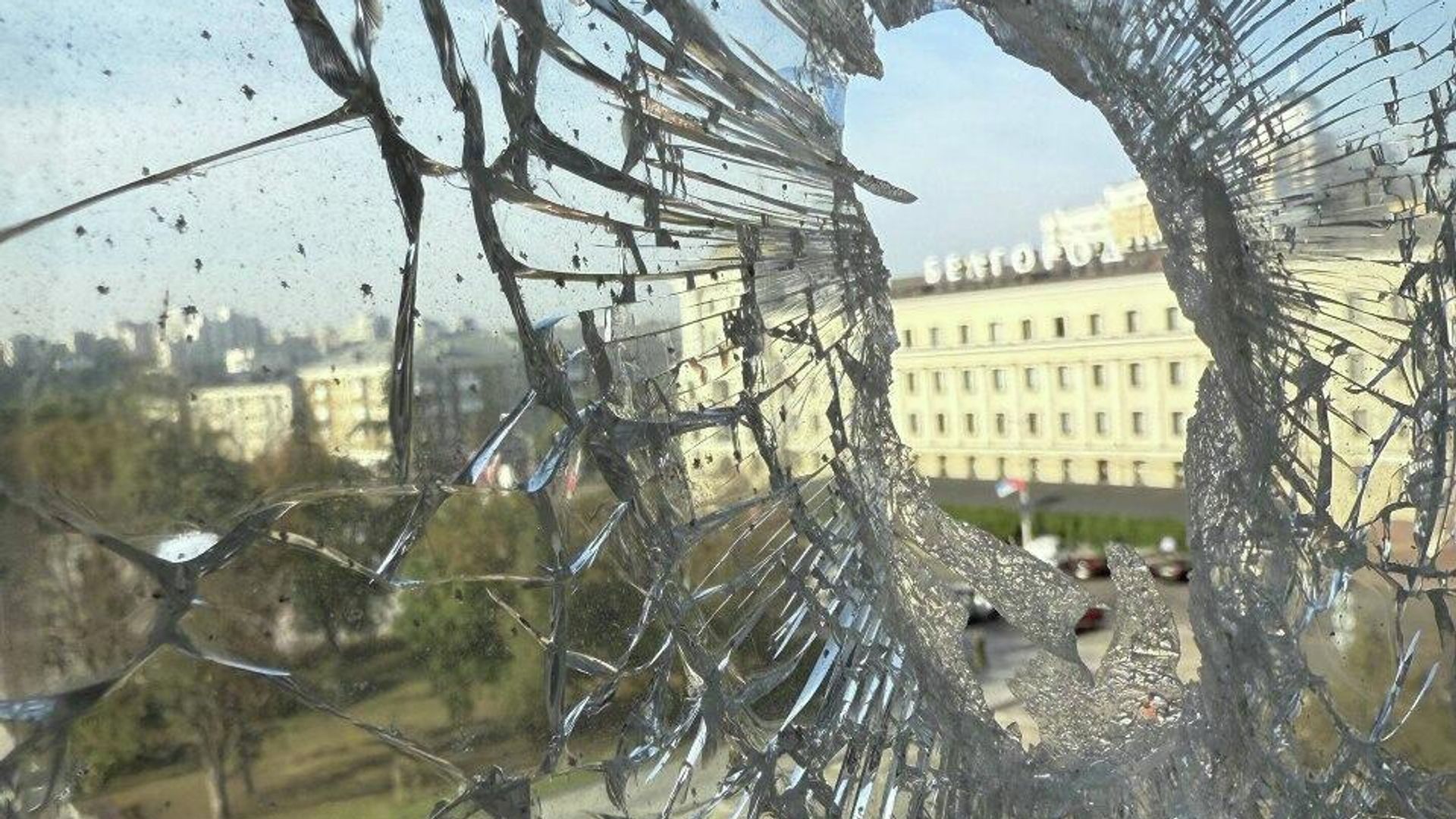 Последствия атаки БПЛА ВСУ по Белгороду Последствия атаки БПЛА ВСУ по Белгороду - РИА Новости, 1920, 13.09.2025