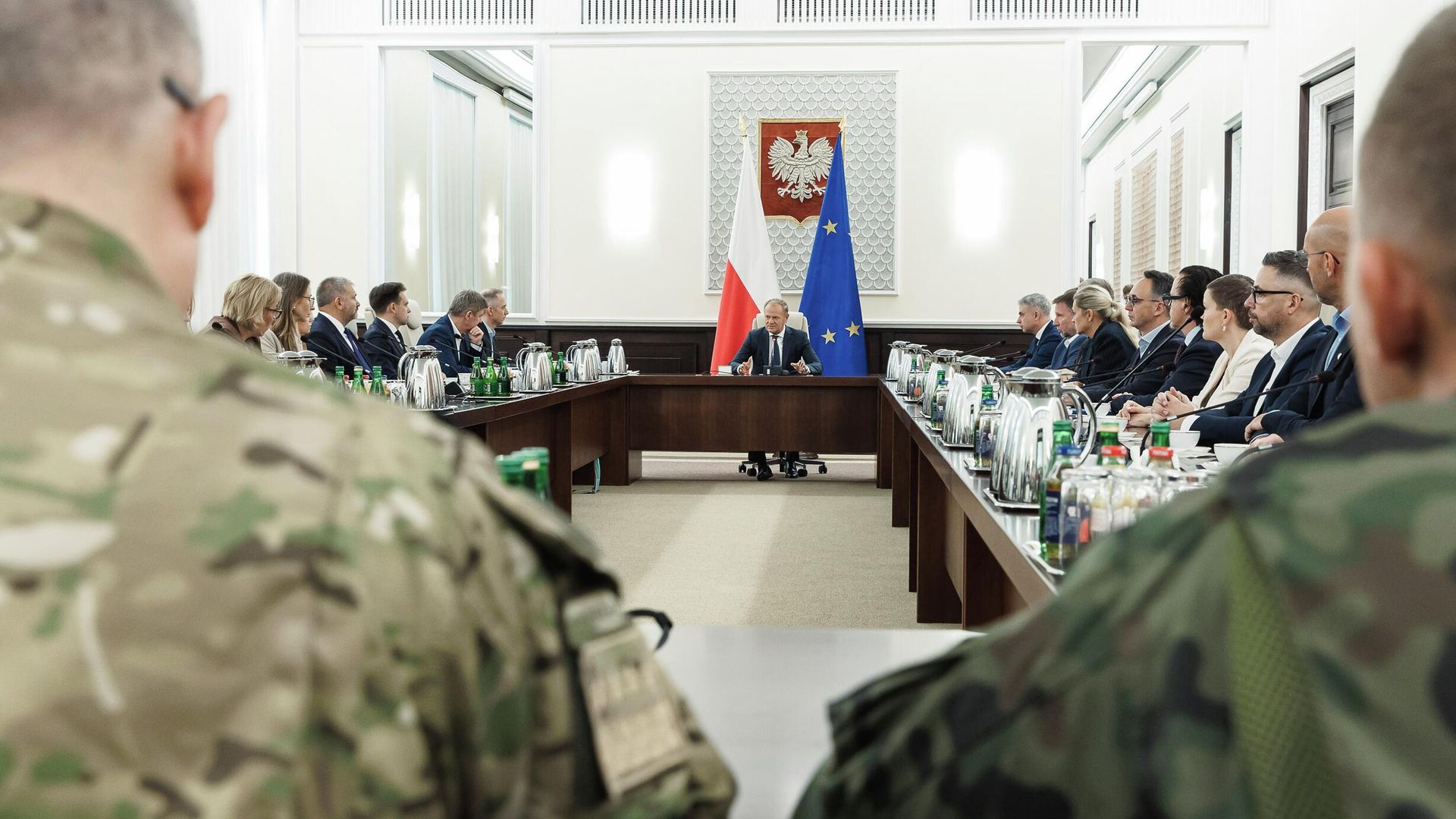 Премьер-министр Польши Дональд Туск созвал экстренное заседание правительства. 10 сентября 2025 Премьер-министр Польши Дональд Туск созвал экстренное заседание правительства. 10 сентября 2025 - РИА Новости, 1920, 10.09.2025