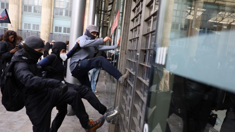 Беспорядки в Париже Беспорядки в Париже