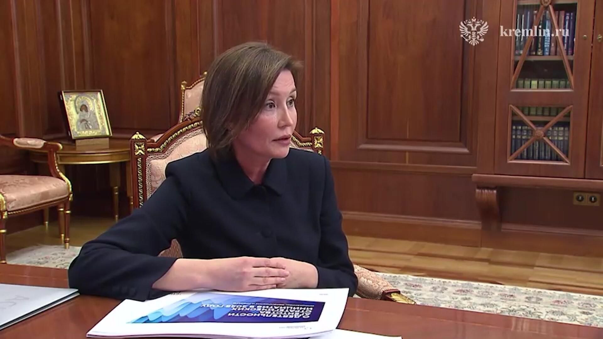 Путин на встрече с генеральным директором Агентства стратегических инициатив Светланой Чупшевой - РИА Новости, 1920, 11.09.2025