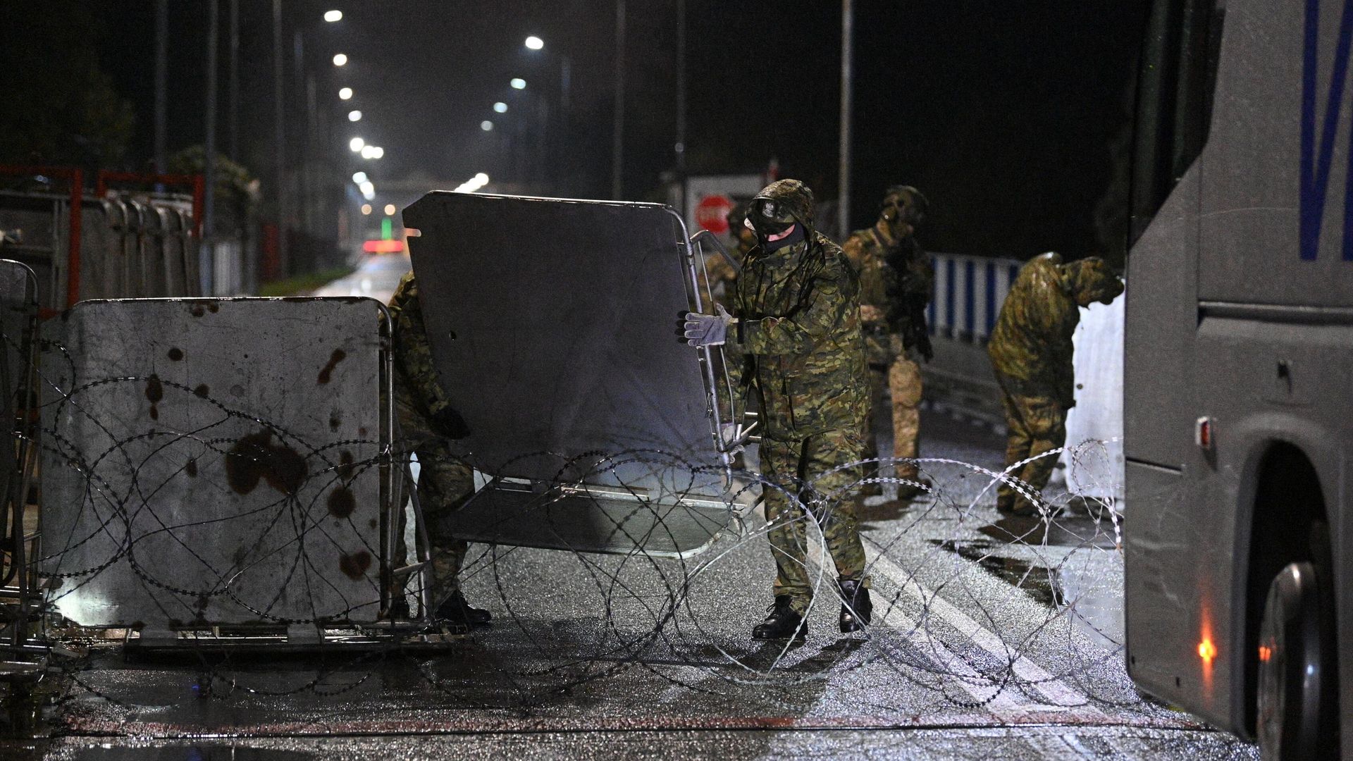 Польские пограничники обустраивают заграждение на белорусско-польской границе - РИА Новости, 1920, 18.09.2025