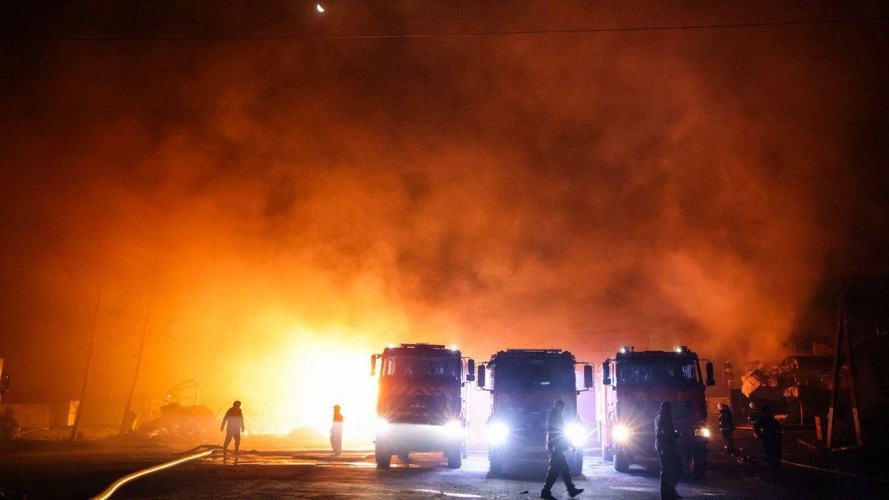 Пожар в Нежинском районе Черниговской области. 14 сентября 2025 Пожар в Нежинском районе Черниговской области. 14 сентября 2025 - РИА Новости, 1920, 14.09.2025