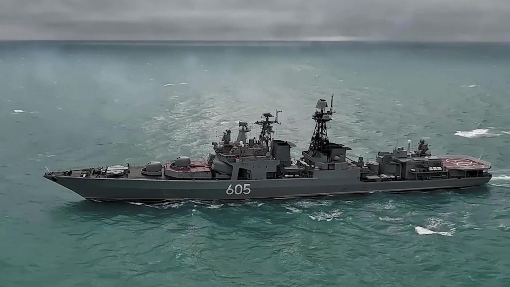 Большой противолодочный корабль проекта 1155 Адмирал Левченко Северного флота ВМФ России во время совместных военных учений России и Белоруссии Запад-2025 Большой противолодочный корабль проекта 1155 Адмирал Левченко Северного флота ВМФ России во время совместных военных учений России и Белоруссии Запад-2025 - РИА Новости, 1920, 31.10.2025