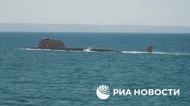 Атомная подлодка Архангельск во время учений Запад-2025 