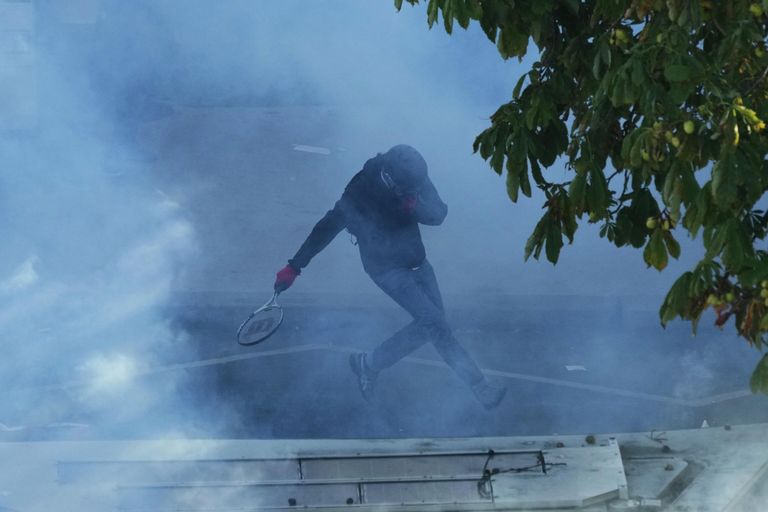 Акции протеста, организованные крупнейшими профсоюзами против сокращения бюджета, в Париже Акции протеста, организованные крупнейшими профсоюзами против сокращения бюджета, в Париже