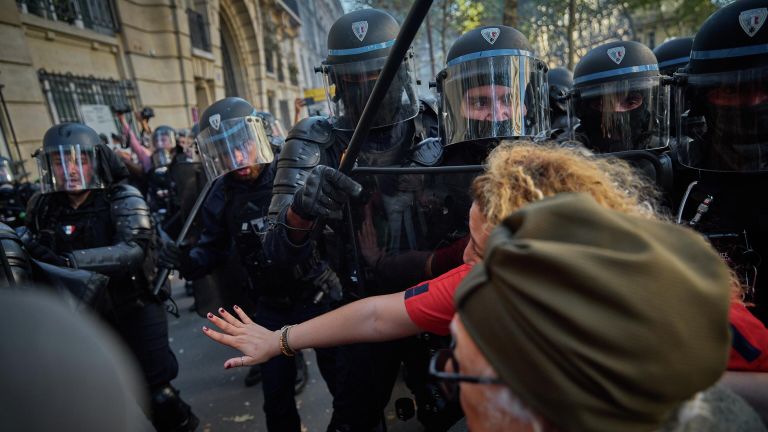 Протесты в Париже