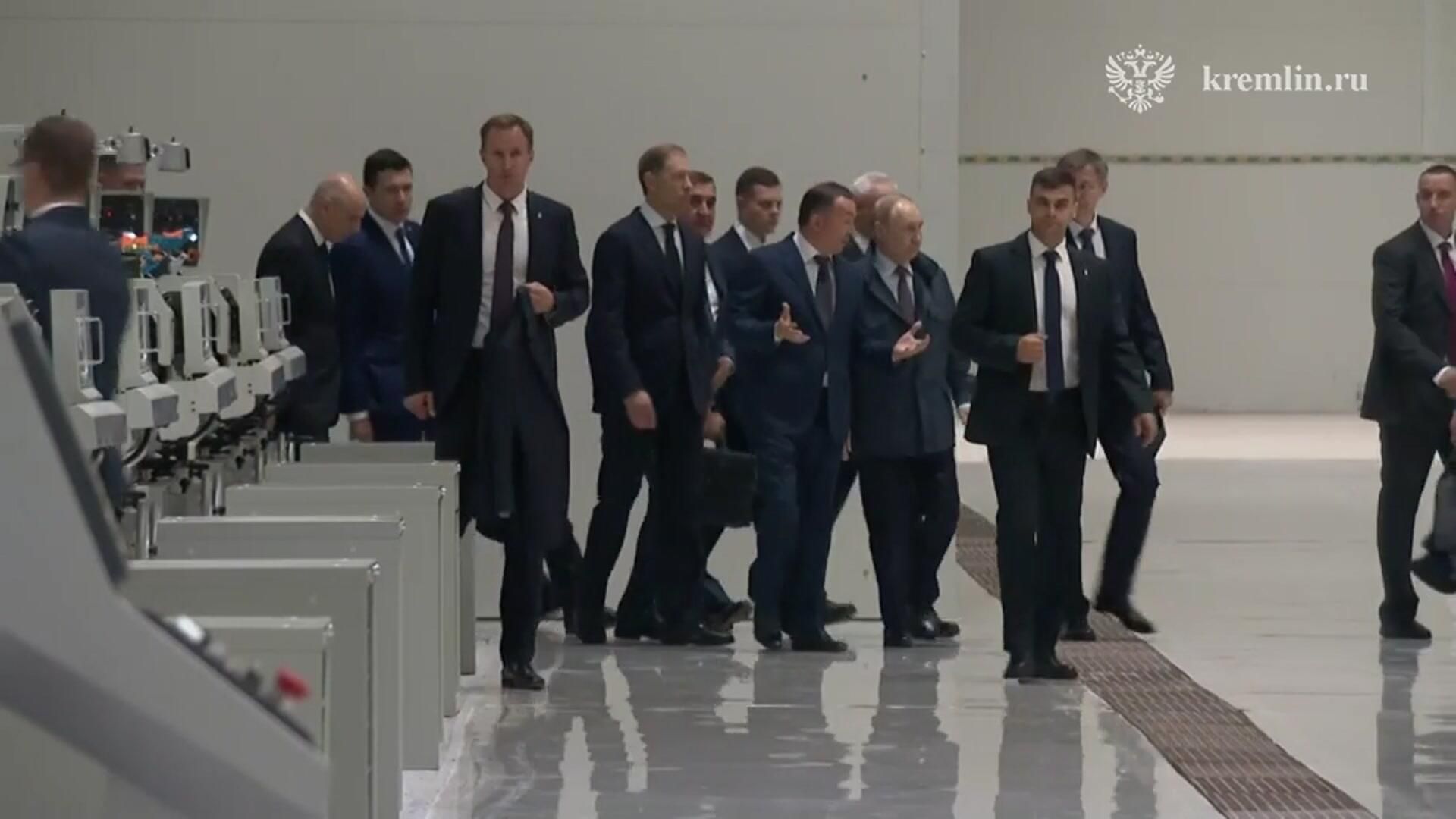 Путин на оборонном предприятии Мотовилихинские заводы - РИА Новости, 1920, 19.09.2025
