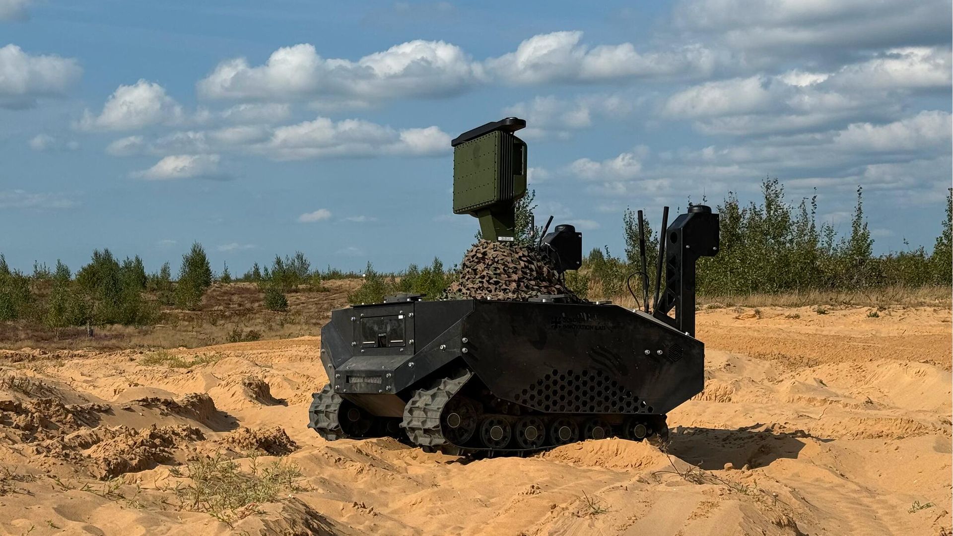 Наземный гусеничный дрон Combat Gereon Наземный гусеничный дрон Combat Gereon - РИА Новости, 1920, 22.09.2025