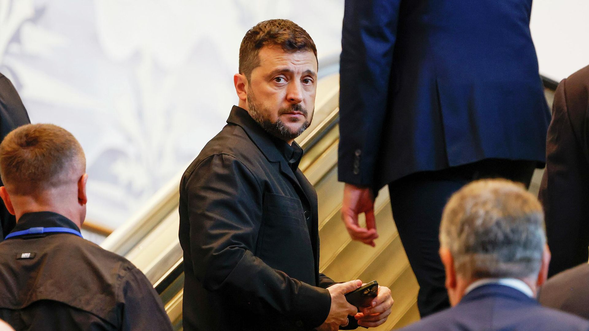 Владимир Зеленский прибыл в штаб-квартиру ООН Владимир Зеленский прибыл в штаб-квартиру ООН - РИА Новости, 1920, 28.09.2025
