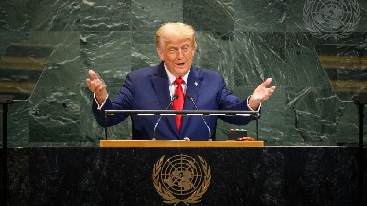 Дональд Трамп выступает на Генассамблее ООН Дональд Трамп выступает на Генассамблее ООН - РИА Новости, 1920, 23.09.2025