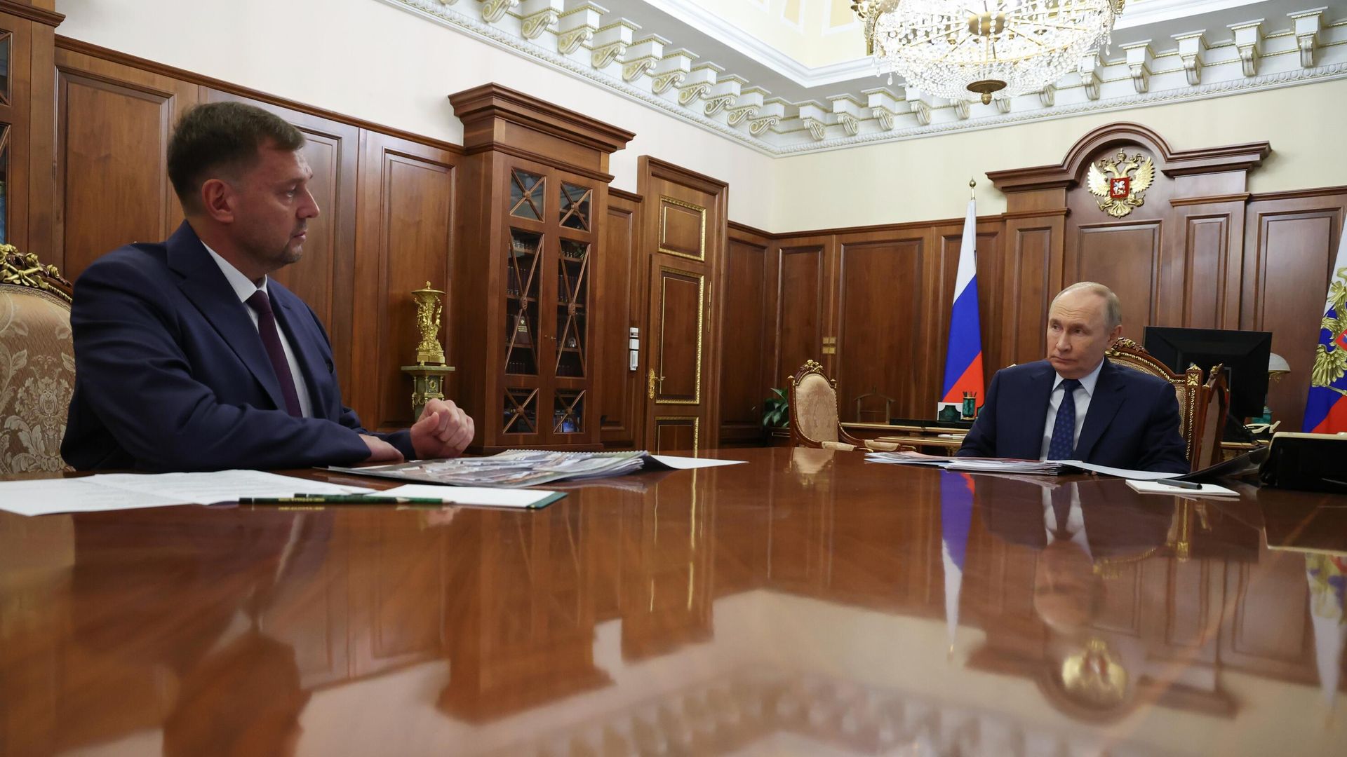 Президент РФ Владимир Путин и губернатор Запорожской области Евгений Балицкий во время встречи Президент РФ Владимир Путин и губернатор Запорожской области Евгений Балицкий во время встречи - РИА Новости, 1920, 24.09.2025