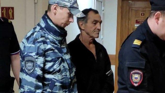 Ф.Сираев, обвиняемый в убийстве ученого Е.Яшина