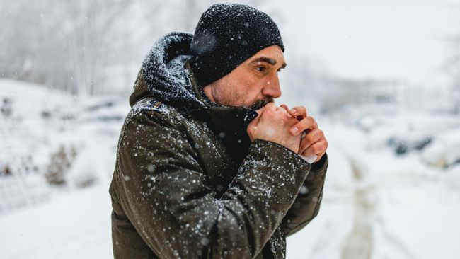 Замерзший человек