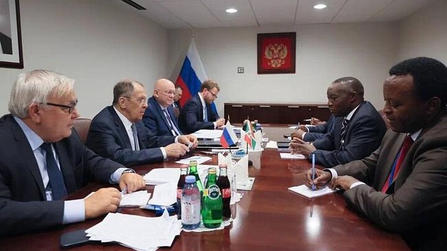 Встреча глав МИД России и Бурунди Сергея Лаврова и Эдуарда Бизиманы