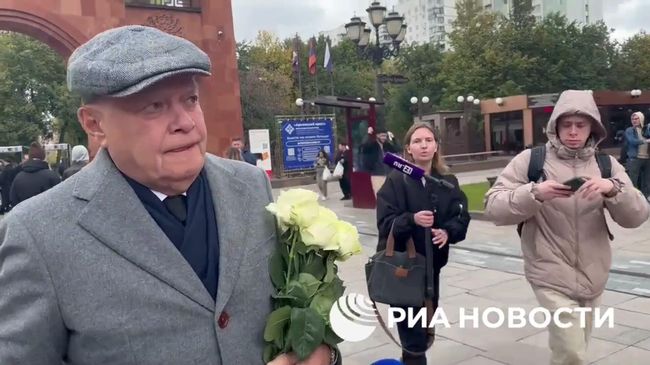 Останется примером служения и нестандартного мышления. Дмитрий Киселев о Тигране Кеосаяне
