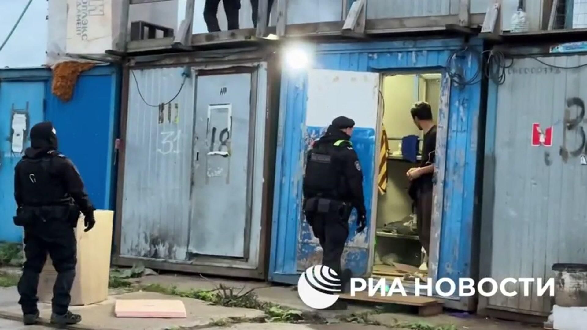 Профилактический рейд по стройкам Петербурга Профилактический рейд по стройкам Петербурга - РИА Новости, 1920, 29.09.2025