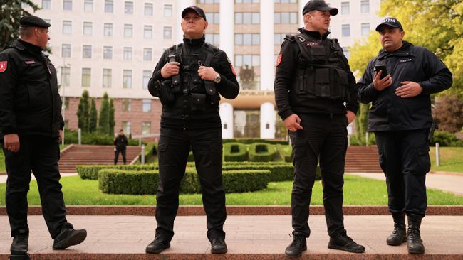 Молдавские полицейские