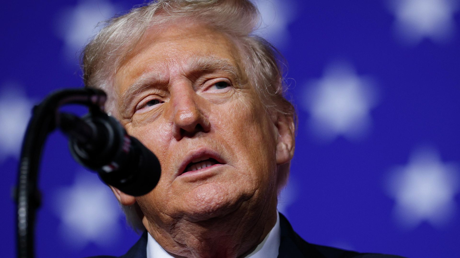Президент США Дональд Трамп выступает перед высшим военным руководством США на базе морской пехоты в Куантико - РИА Новости, 1920, 30.09.2025