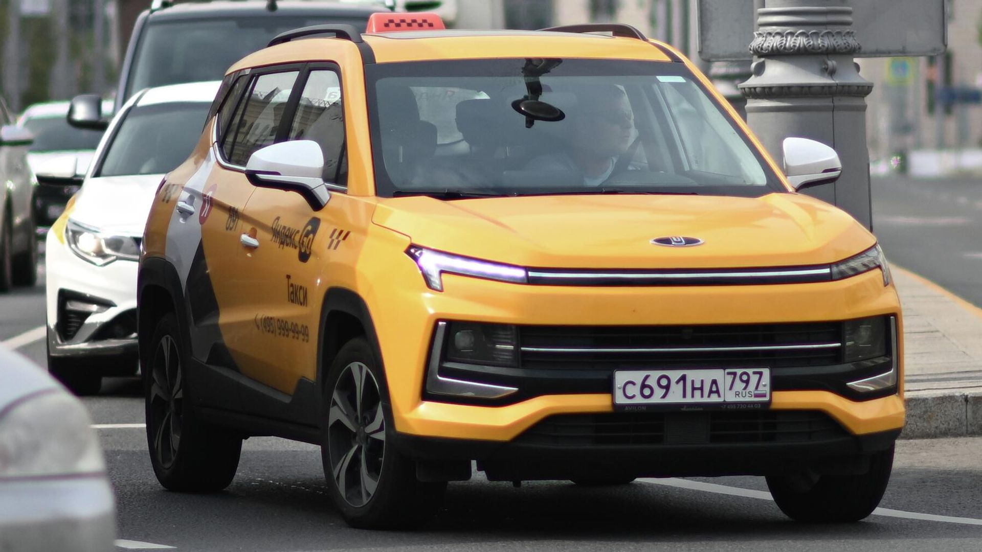 Автомобиль Москвич 3 службы такси Яндекс Go на улице Москвы Автомобиль Москвич 3 службы такси Яндекс Go на улице Москвы - РИА Новости, 1920, 04.03.2026