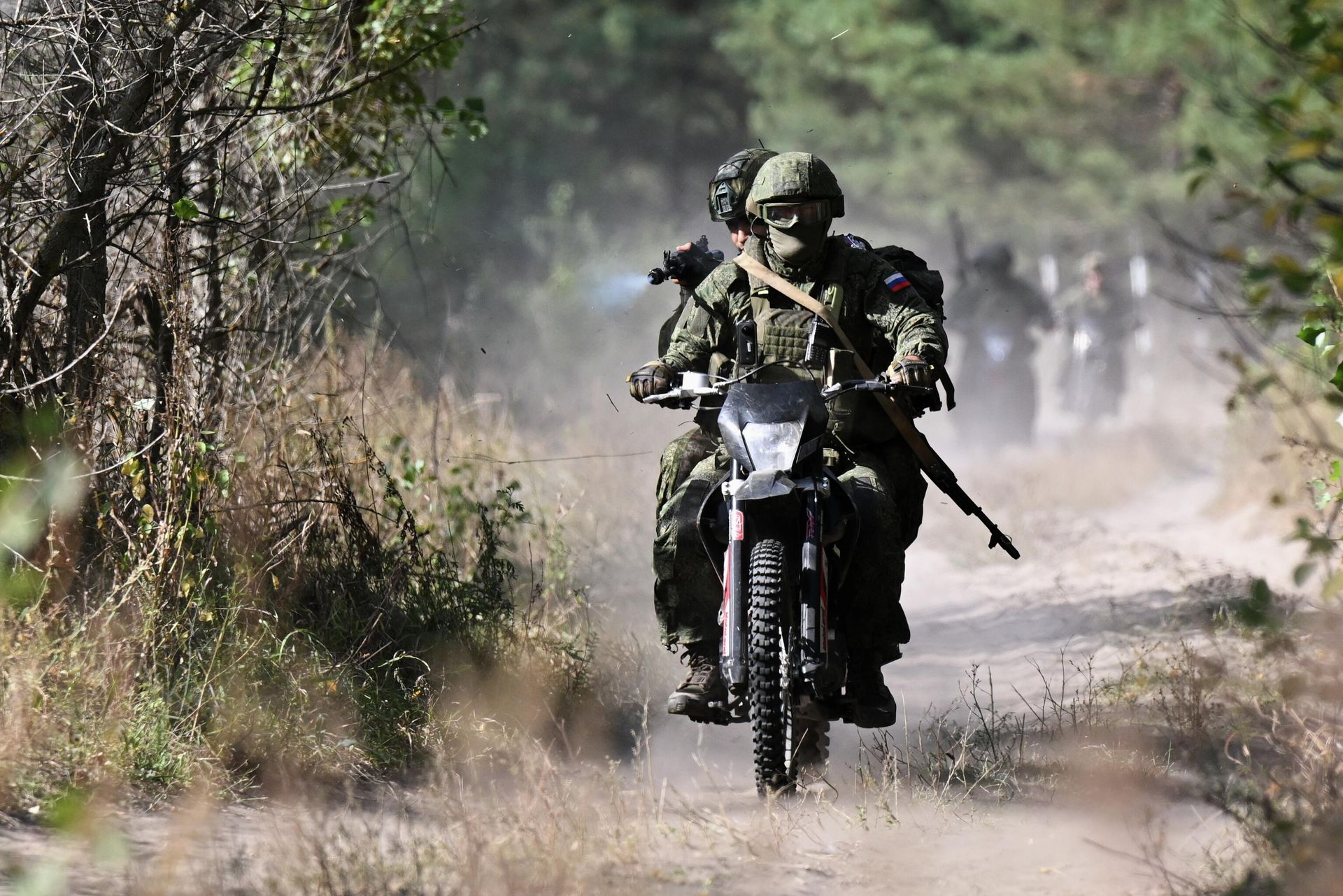 Военнослужащие ВС РФ в зоне СВО Военнослужащие ВС РФ в зоне СВО - РИА Новости, 1920, 02.10.2025