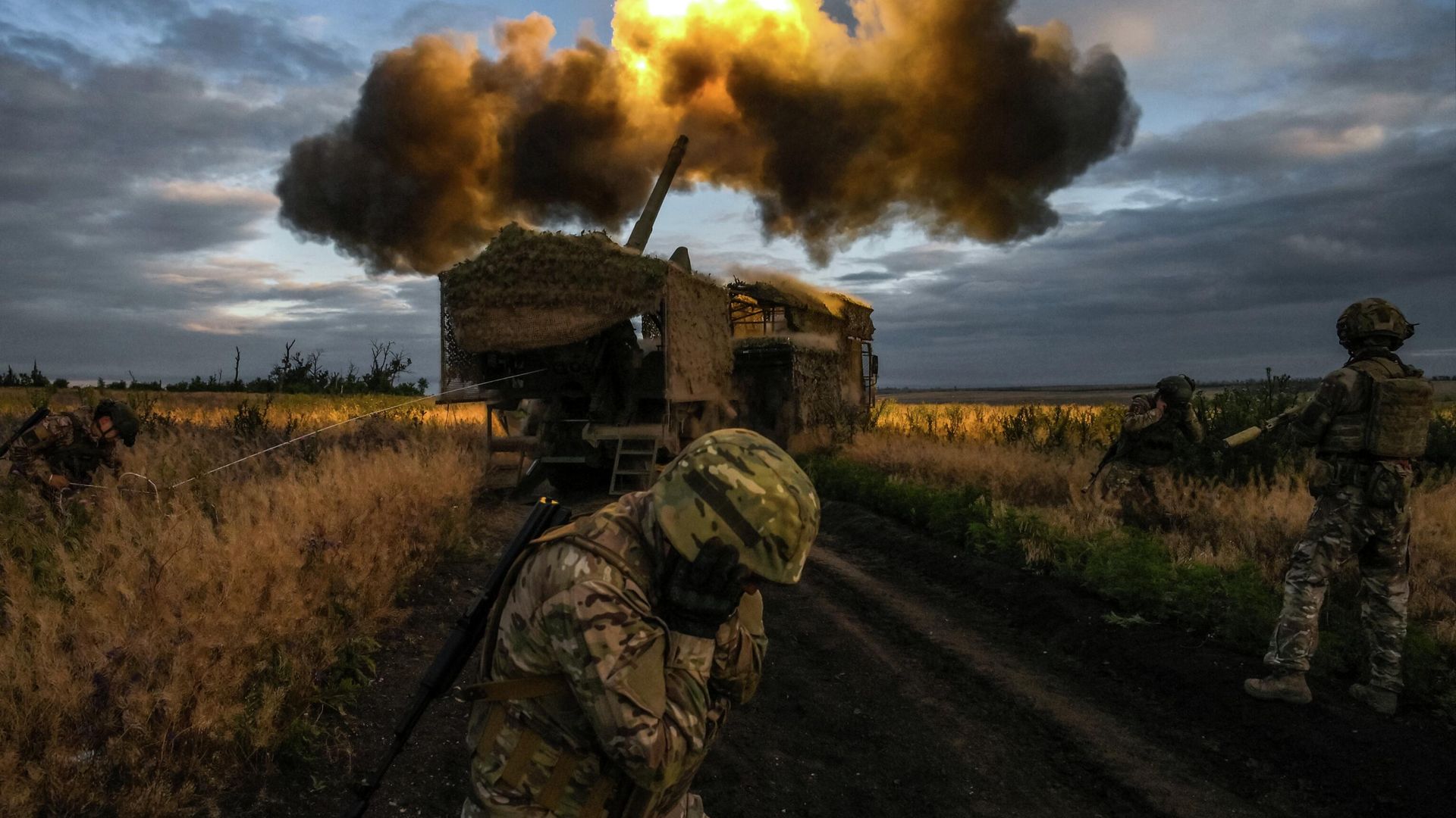 Боевая работа артиллеристов группировки войск Центр на Красноармейском направлении СВО - РИА Новости, 1920, 13.10.2025