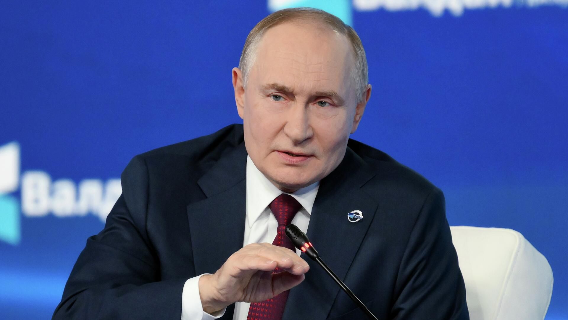 Путин об успехах российских бойцов в зоне СВО Путин об успехах российских бойцов в зоне СВО - РИА Новости, 1920, 02.10.2025