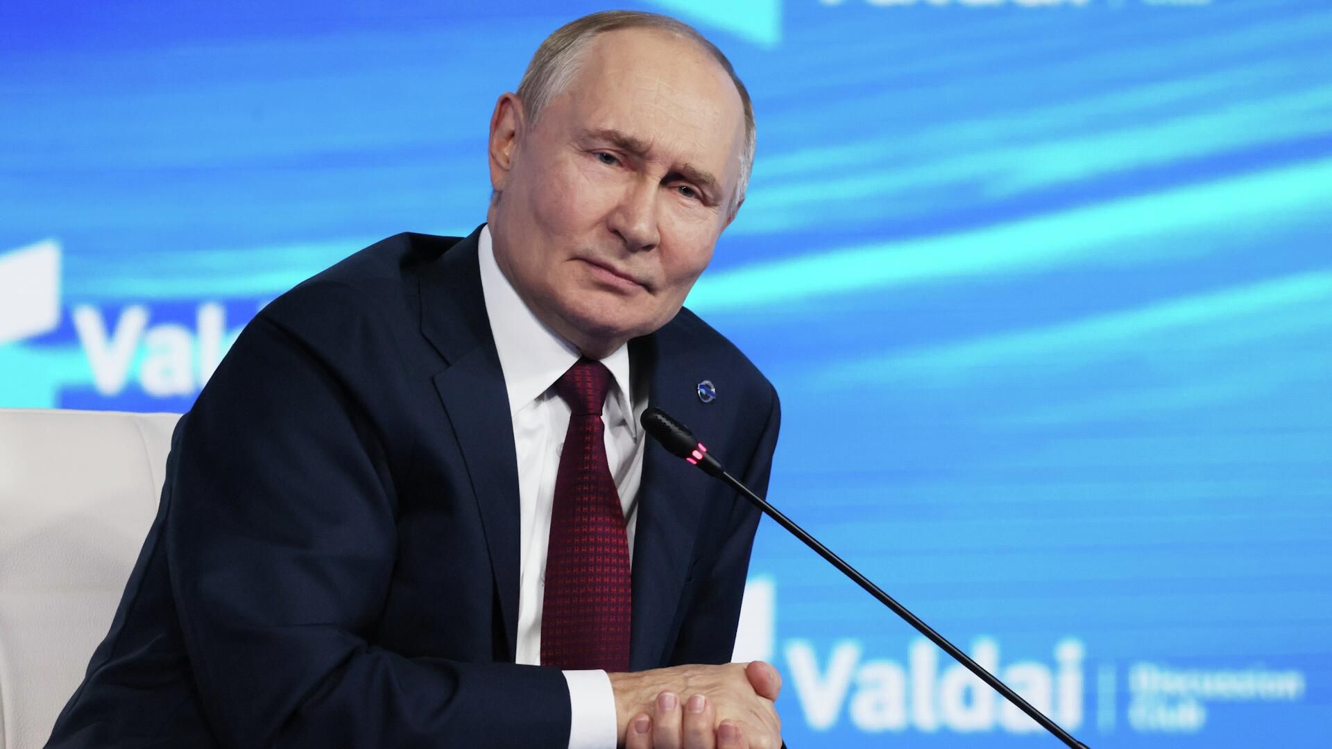 О патриотизме россиян, истерии Запада и успехах в зоне СВО. Заявления Путина на заседании клуба Валдай О патриотизме россиян, истерии Запада и успехах в зоне СВО. Заявления Путина на заседании клуба Валдай - РИА Новости, 1920, 02.10.2025