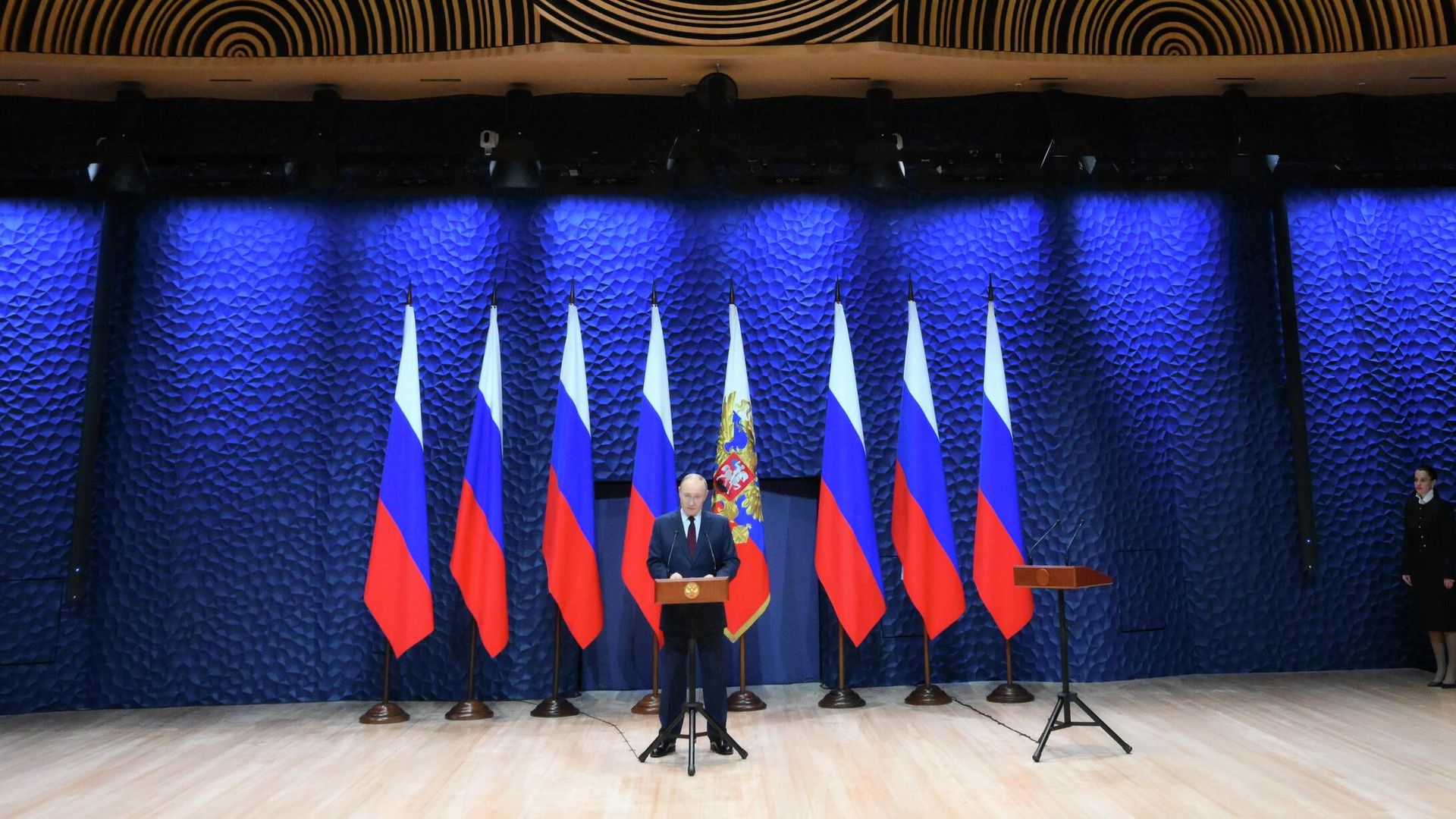 Президент РФ Владимир Путин выступает на церемонии вручения госнаград наставникам и учителям участников СВО Президент РФ Владимир Путин выступает на церемонии вручения госнаград наставникам и учителям участников СВО - РИА Новости, 1920, 03.10.2025