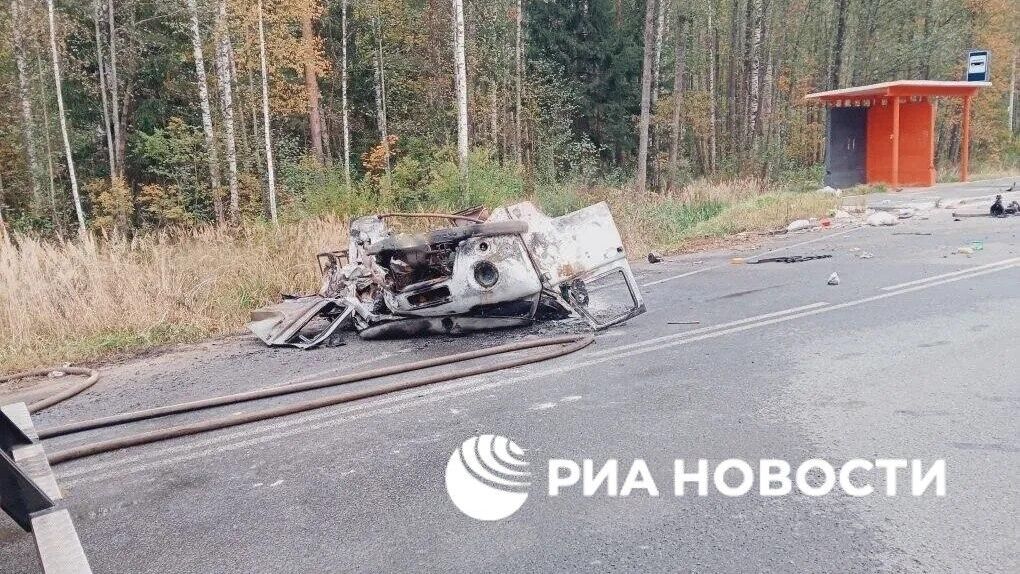 Последствия ДТП в Гусь-Хрустальном районе Владимирской области - РИА Новости, 1920, 03.10.2025