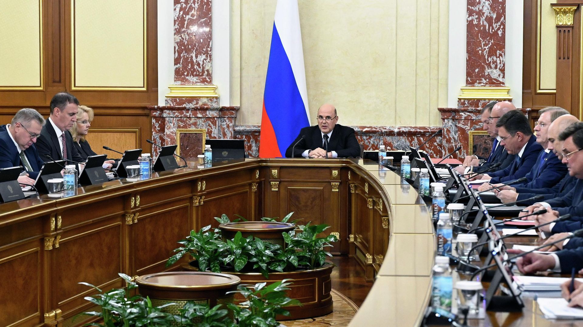 Председатель правительства РФ Михаил Мишустин проводит заседание кабинета министров РФ. 3 октября 2025 - РИА Новости, 1920, 03.10.2025