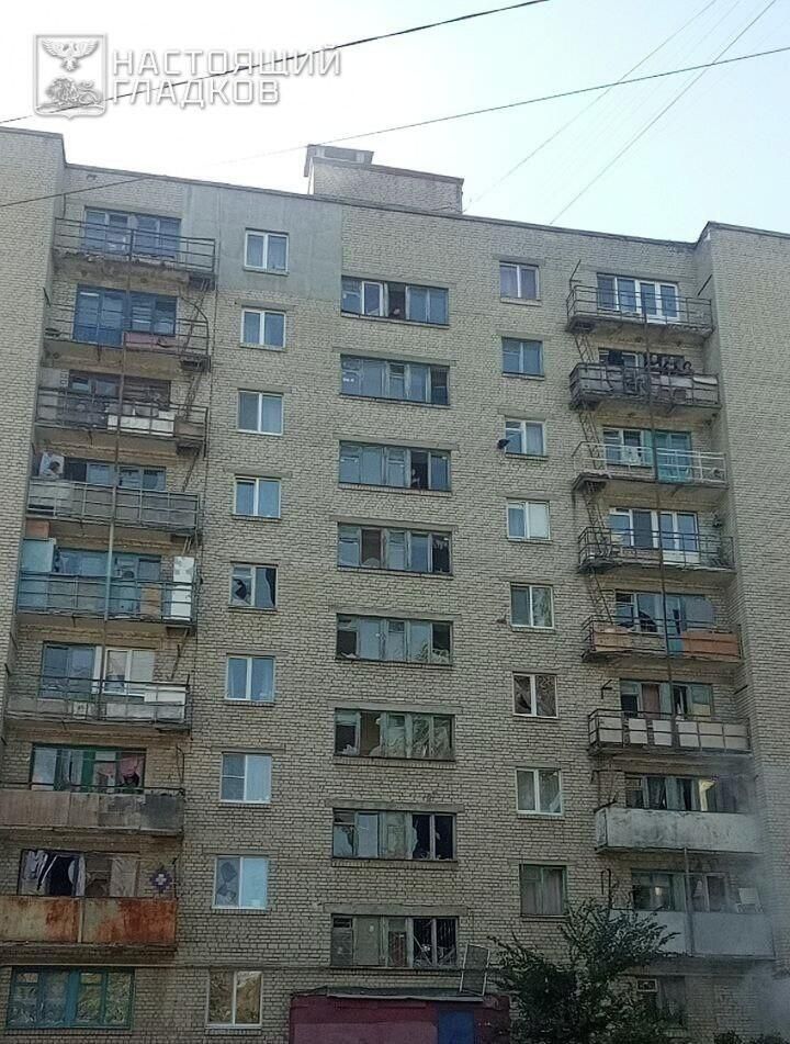 Последствия атаки БПЛА ВСУ в Белгороде. 4 октября 2025 Последствия атаки БПЛА ВСУ в Белгороде. 4 октября 2025 - РИА Новости, 1920, 04.10.2025