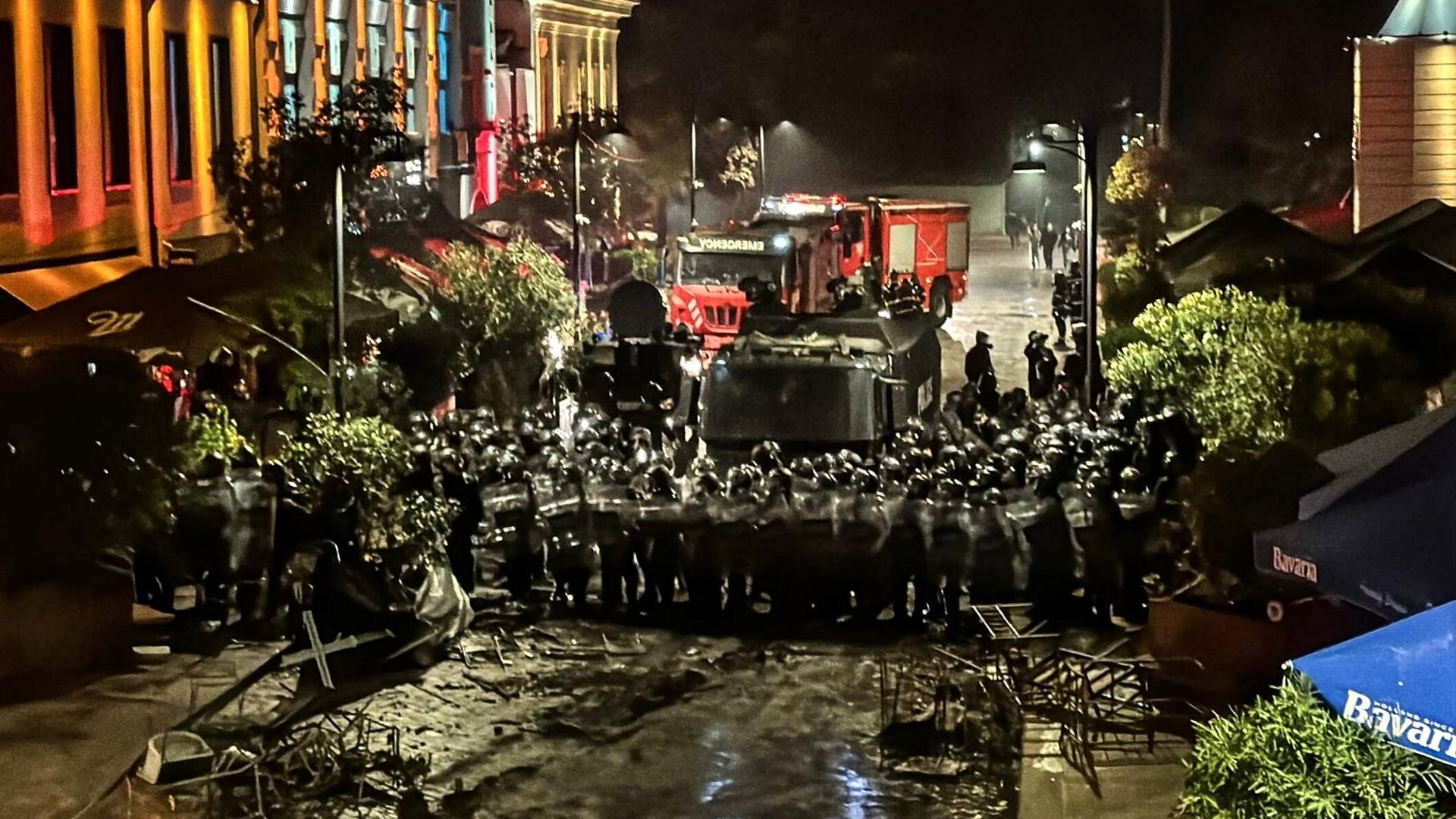 Стычки участников митинга оппозиции с полицией в Тбилиси - РИА Новости, 1920, 05.10.2025