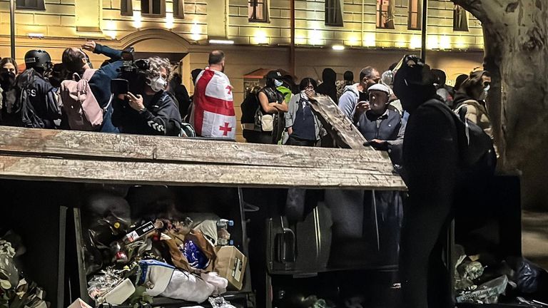 Беспорядки после митинга оппозиции в Тбилиси