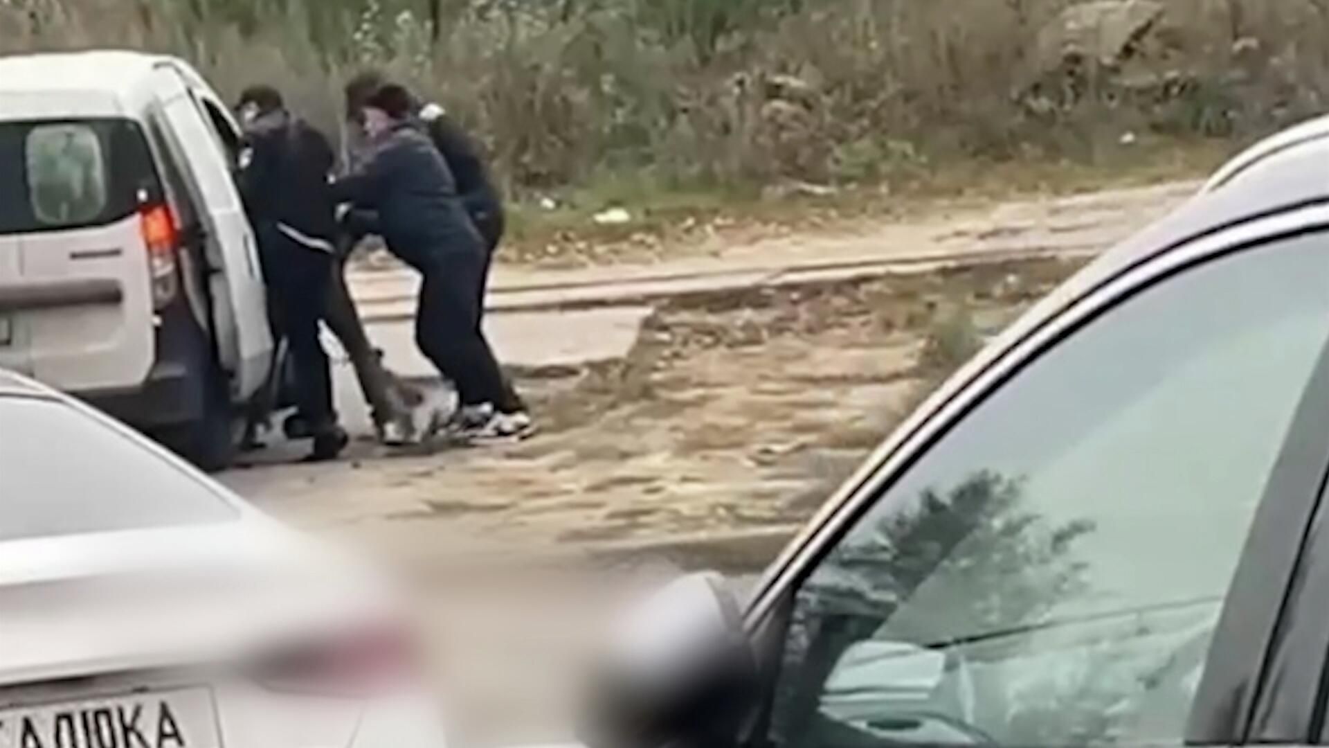 В Киеве насильно мобилизовали мужчину вместе с его собакой В Киеве насильно мобилизовали мужчину вместе с его собакой - РИА Новости, 1920, 06.10.2025