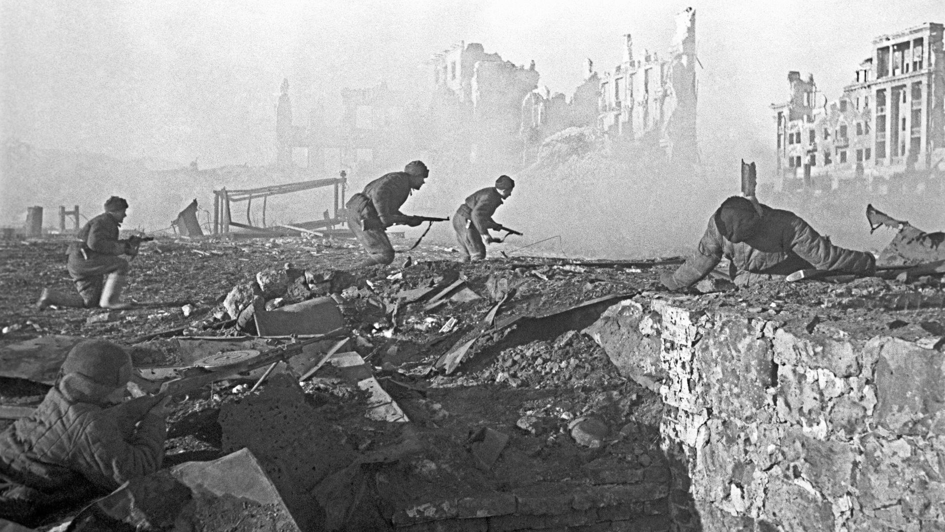 Уличные бои в Сталинграде Уличные бои в Сталинграде - РИА Новости, 1920, 11.12.2025